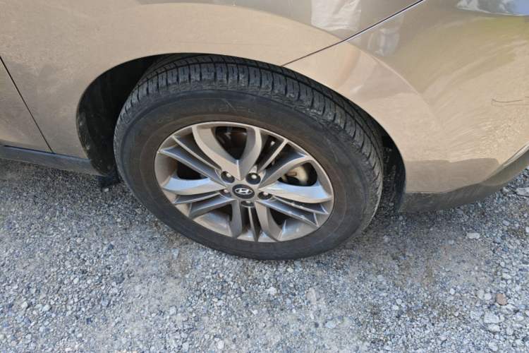 Used Hyundai ix35 2013 2.0L Automatic Two-Wheel Drive Smart GLS China IV Standard Right Front Wheel Hub
