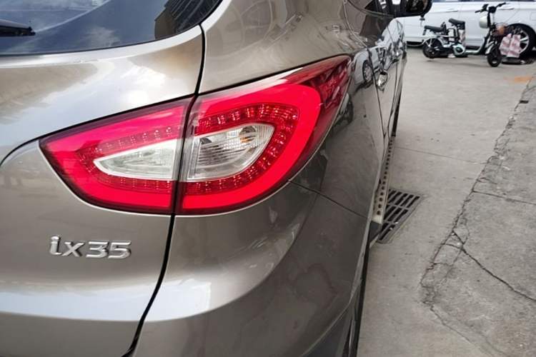 Used Hyundai ix35 2013 2.0L Automatic Two-Wheel Drive Smart GLS China IV Standard Right Rear Taillight