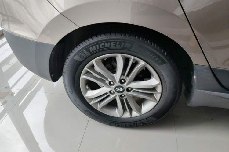 Used Hyundai ix35 2013 2.0L Automatic Two-Wheel Drive Smart GLS China IV Standard Right Rear Wheel Hub