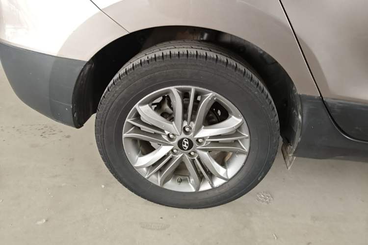 Used Hyundai ix35 2013 2.0L Automatic Two-Wheel Drive Smart GLS China IV Standard Right Rear Wheel Hub