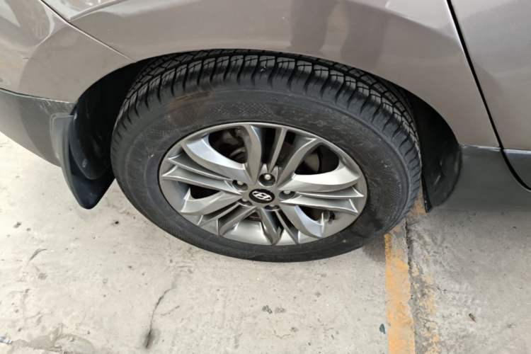 Used Hyundai ix35 2013 2.0L Automatic Two-Wheel Drive Smart GLS China IV Standard Right Rear Wheel Hub
