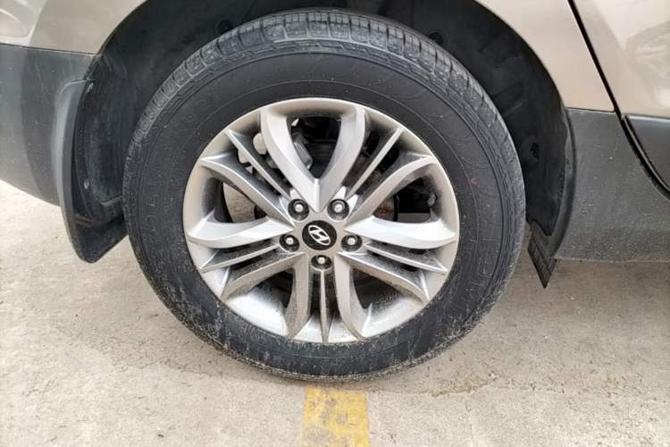 Used Hyundai ix35 2013 2.0L Automatic Two-Wheel Drive Smart GLS China IV Standard Right Rear Wheel Hub
