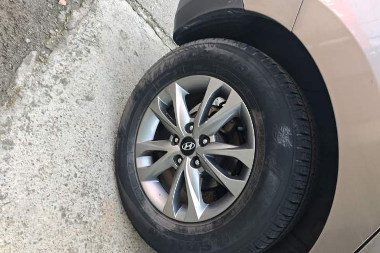 Used Hyundai ix35 2013 2.0L Automatic 2WD Comfort GL China IV Standard Right Rear Wheel Hub