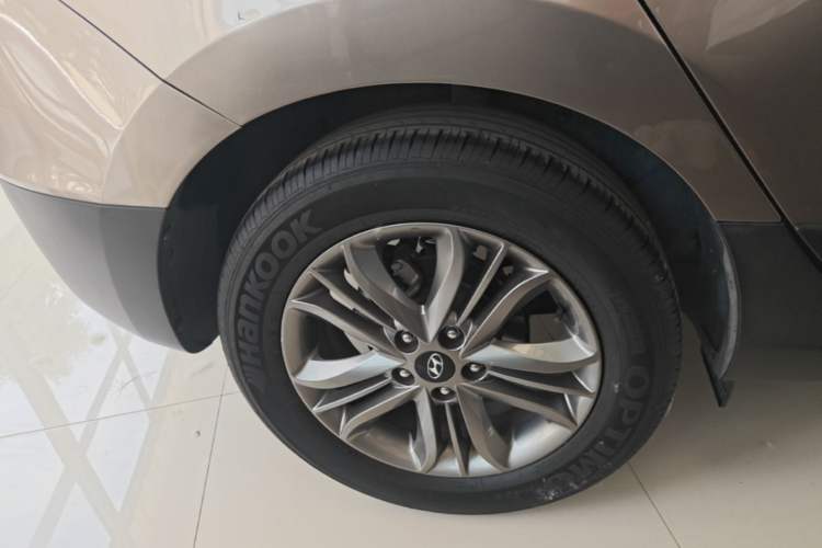 Used Hyundai ix35 2013 2.0L Automatic Two-Wheel Drive Smart GLS China IV Standard Right Rear Wheel Hub