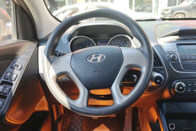 Used Hyundai ix35 2013 2.0L Manual 2WD Comfort GL China IV Standard Steering Wheel