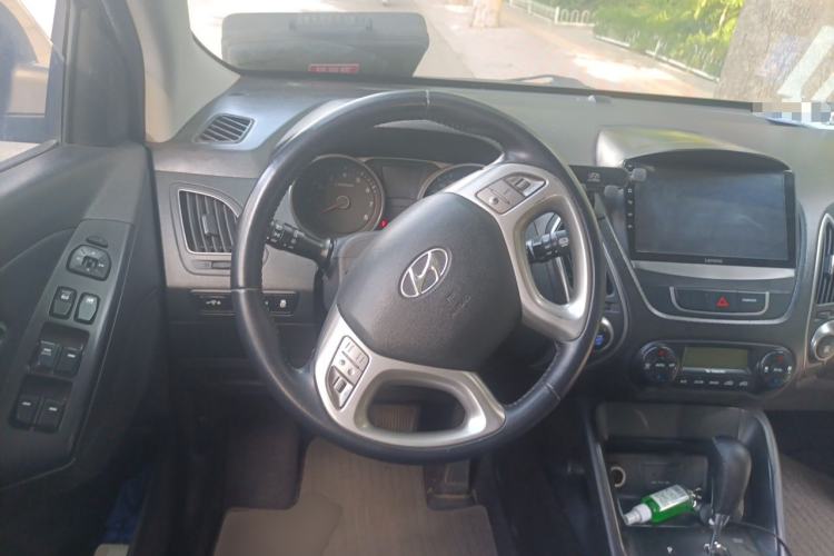 Used Hyundai ix35 2013 2.0L Automatic Two-Wheel Drive Smart GLS China IV Standard Steering Wheel
