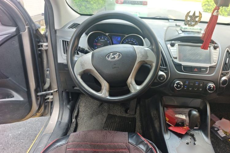 Used Hyundai ix35 2013 2.0L Automatic 2WD Comfort GL China IV Standard Steering Wheel