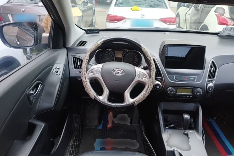 Used Hyundai ix35 2013 2.0L Automatic Two-Wheel Drive Smart GLS China IV Standard Steering Wheel