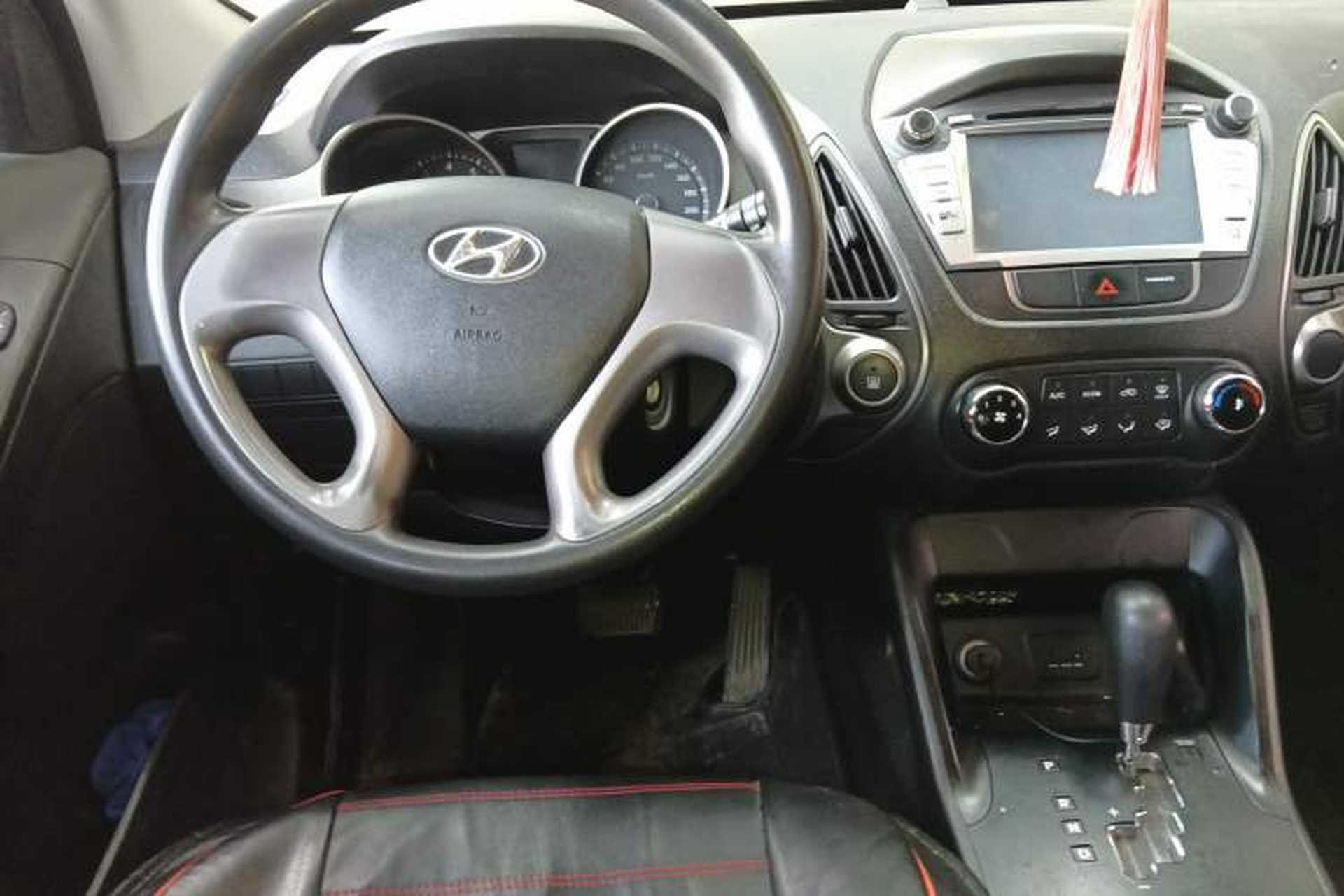 Used Hyundai ix35 2013 2.0L Automatic 2WD Comfort GL China IV Standard Steering Wheel