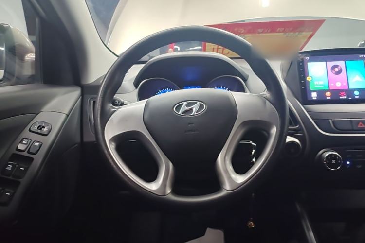 Used Hyundai ix35 2013 2.0L Automatic 2WD Comfort GL China IV Standard Steering Wheel