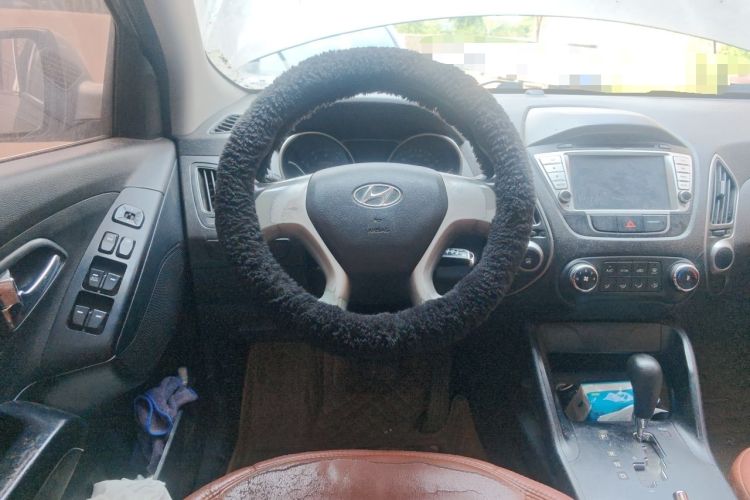 Used Hyundai ix35 2013 2.0L Automatic 2WD Comfort GL China IV Standard Steering Wheel