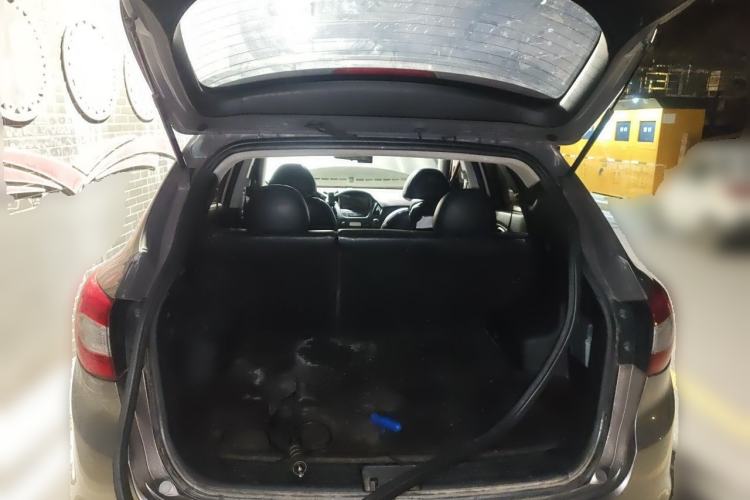 Used Hyundai ix35 2013 2.0L Automatic Two-Wheel Drive Smart GLS China IV Standard Trunk