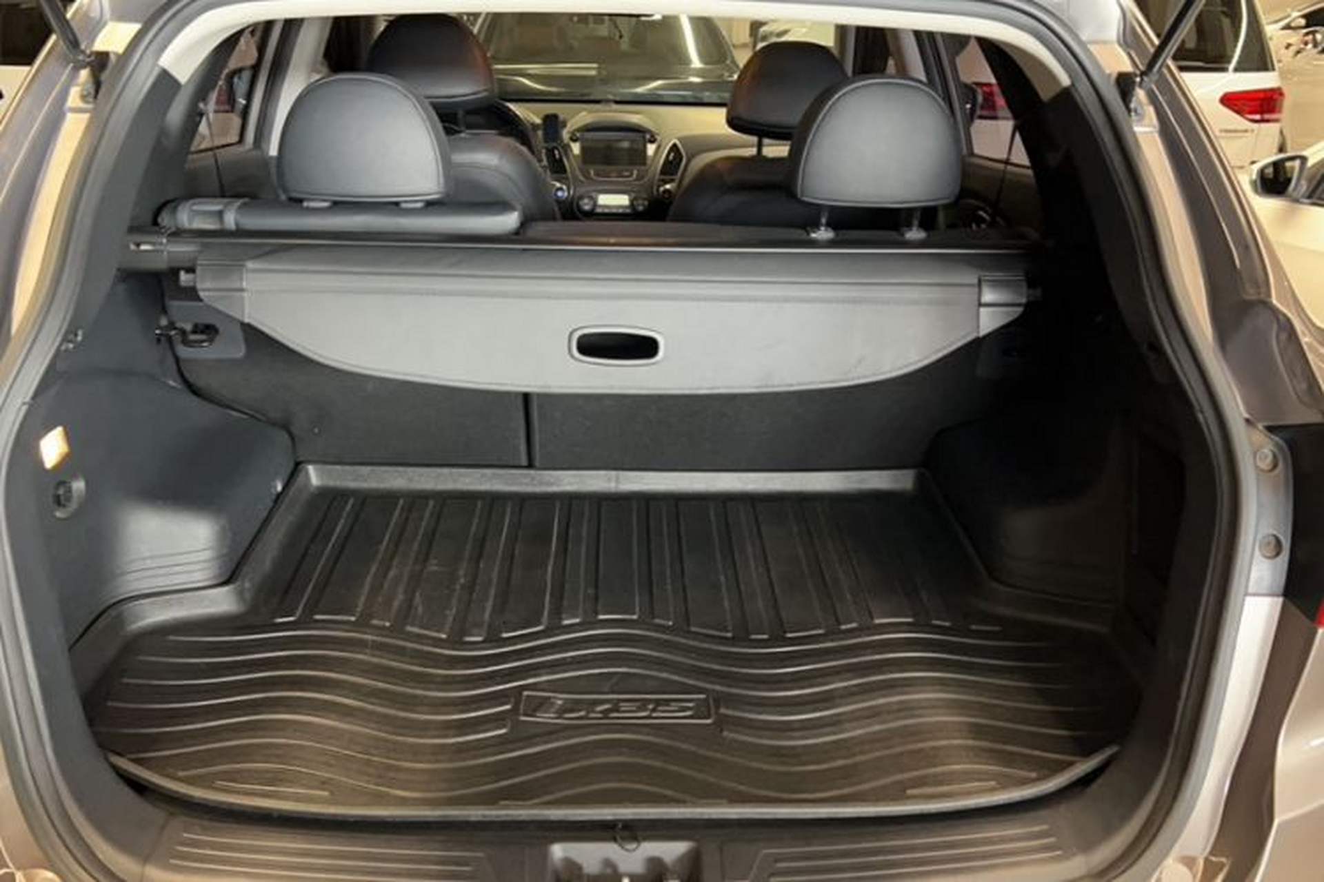 Used Hyundai ix35 2013 2.0L Automatic Two-Wheel Drive Smart GLS China IV Standard Trunk