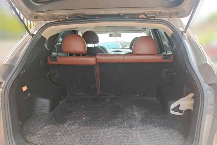Used Hyundai ix35 2013 2.0L Automatic 2WD Comfort GL China IV Standard Trunk