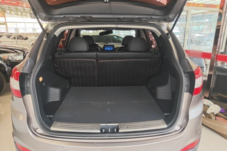 Used Hyundai ix35 2013 2.0L Automatic Two-Wheel Drive Smart GLS China IV Standard Trunk