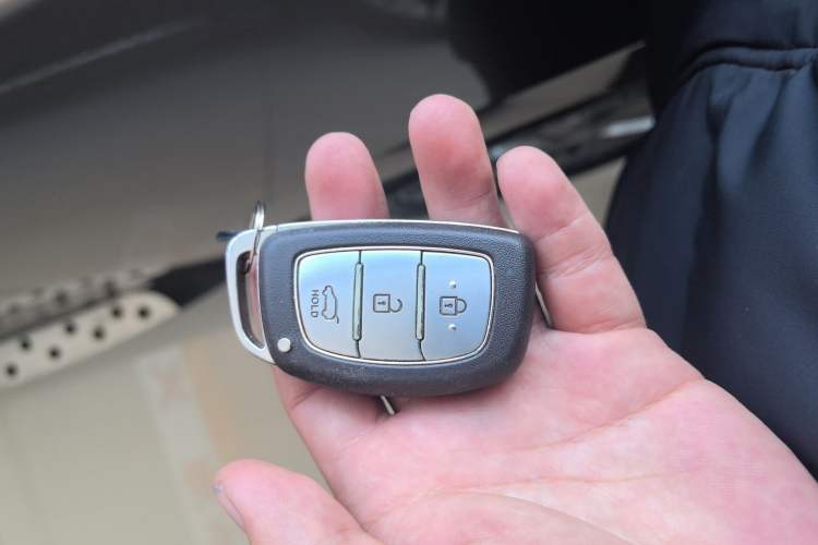 Used Hyundai ix35 2013 2.0L Automatic Two-Wheel Drive Smart GLS China IV Standard Vehicle Key