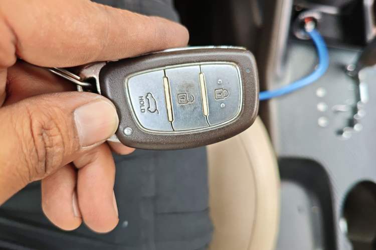 Used Hyundai ix35 2013 2.0L Automatic Two-Wheel Drive Smart GLS China IV Standard Vehicle Key