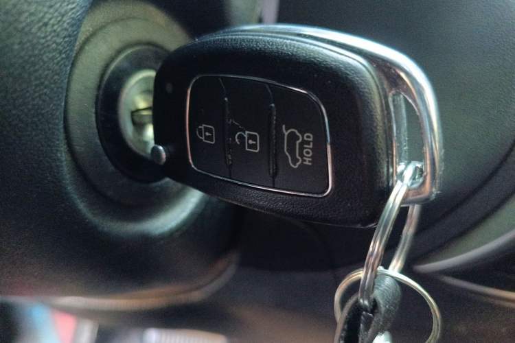 Used Hyundai ix35 2013 2.0L Automatic Two-Wheel Drive Comfort GL China V Standard Vehicle Key