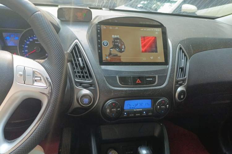 Used Hyundai ix35 2013 2.0L Automatic Two-Wheel Drive Smart GLS China IV Standard Audio And AC Panel