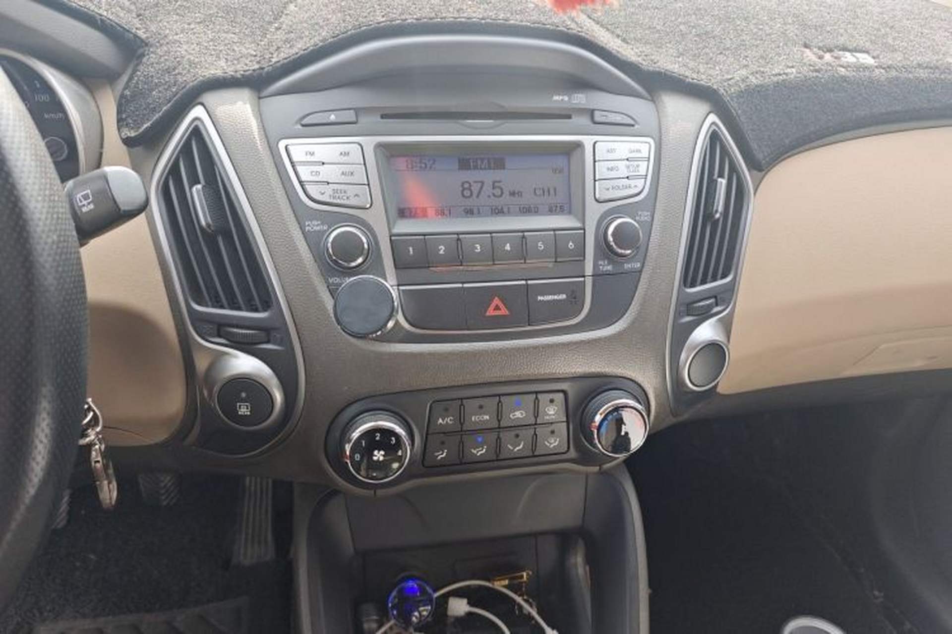 Used Hyundai ix35 2013 2.0L Manual 2WD Comfort GL China IV Standard Audio And AC Panel