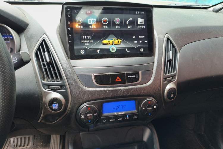 Used Hyundai ix35 2013 2.0L Automatic Two-Wheel Drive Smart GLS China V Standard Audio And AC Panel