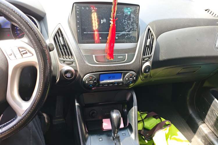 Used Hyundai ix35 2013 2.0L Automatic Two-Wheel Drive Smart GLS China IV Standard Audio And AC Panel