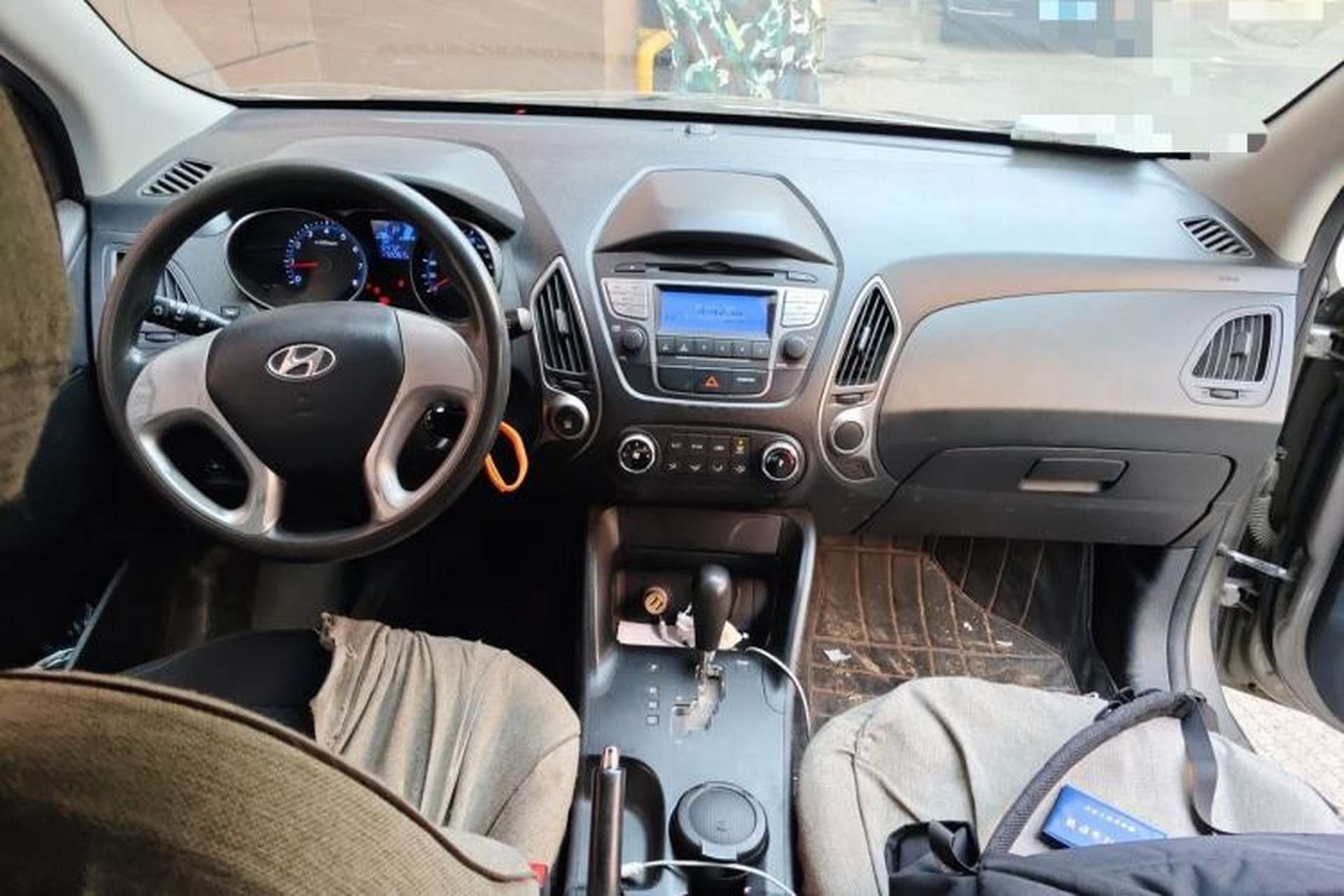 Used Hyundai ix35 2013 2.0L Automatic 2WD Comfort GL China IV Standard Center Console