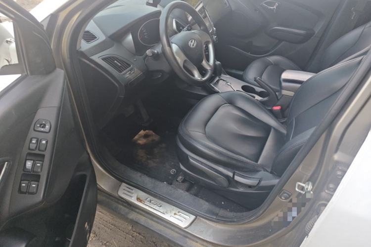 Used Hyundai ix35 2013 2.0L Automatic 2WD Comfort GL China IV Standard Driver Seat