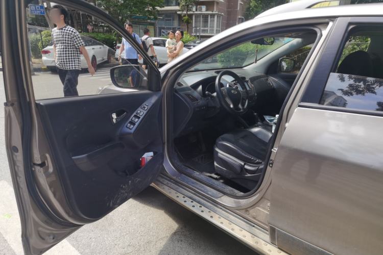 Used Hyundai ix35 2013 2.0L Automatic Two-Wheel Drive Smart GLS China IV Standard Driver Seat