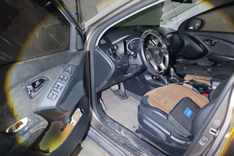 Used Hyundai ix35 2013 2.0L Automatic Two-Wheel Drive Smart GLS China IV Standard Driver Seat
