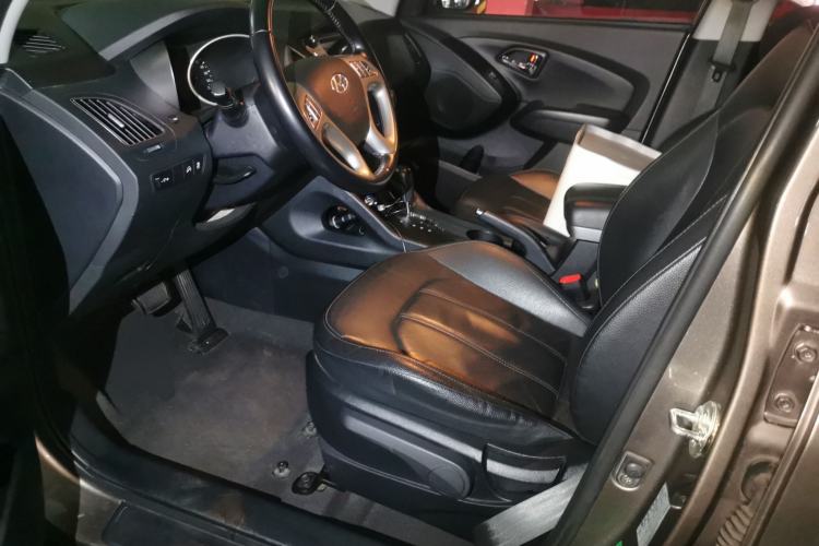 Used Hyundai ix35 2013 2.0L Automatic Two-Wheel Drive Smart GLS China IV Standard Driver Seat
