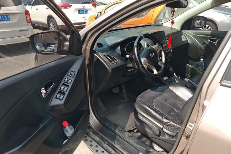Used Hyundai ix35 2013 2.0L Automatic Two-Wheel Drive Smart GLS China IV Standard Driver Seat