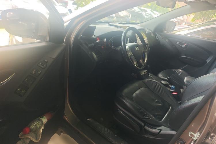 Used Hyundai ix35 2013 2.0L Automatic Two-Wheel Drive Smart GLS China IV Standard Driver Seat
