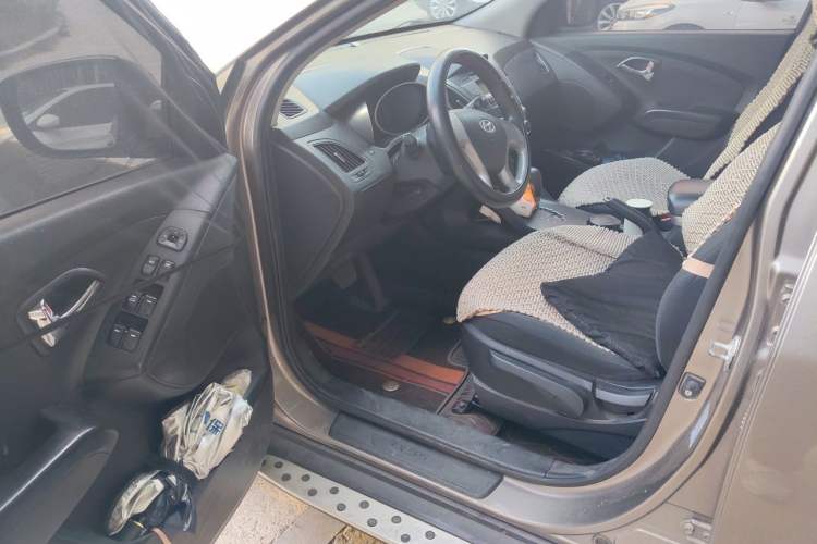 Used Hyundai ix35 2013 2.0L Automatic 2WD Comfort GL China IV Standard Driver Seat