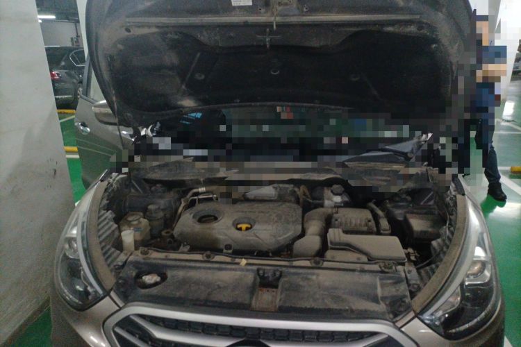 Used Hyundai ix35 2013 2.0L Automatic Two-Wheel Drive Smart GLS China IV Standard Engine Bay