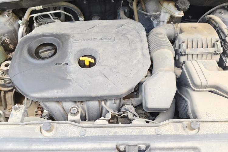 Used Hyundai ix35 2013 2.0L Automatic Two-Wheel Drive Smart GLS China IV Standard Engine Bay