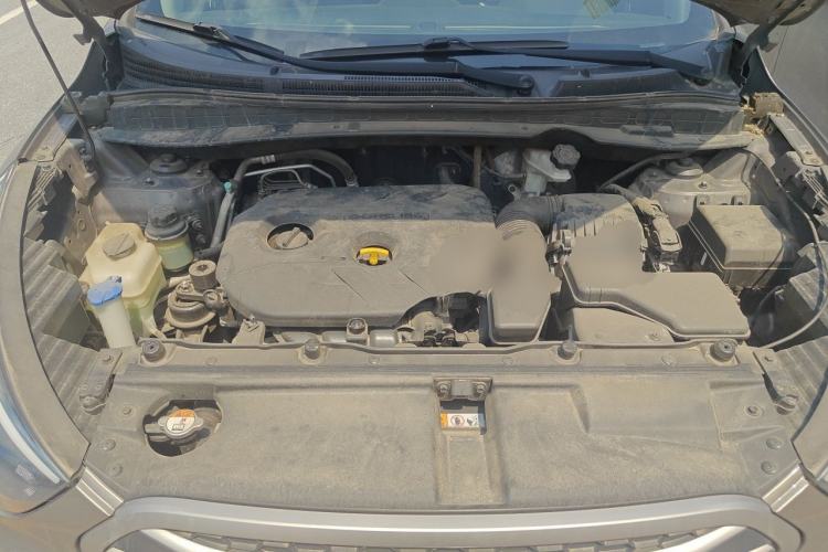 Used Hyundai ix35 2013 2.0L Automatic Two-Wheel Drive Smart GLS China IV Standard Engine Bay