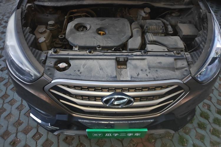 Used Hyundai ix35 2013 2.0L Automatic Two-Wheel Drive Comfort GL China V Standard Engine Bay