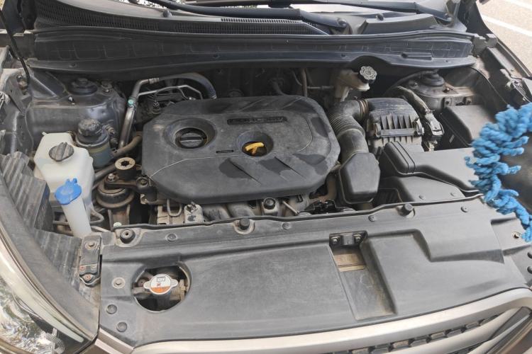 Used Hyundai ix35 2013 2.0L Automatic 4x4 Intelligent GLS China IV Standard Engine Bay
