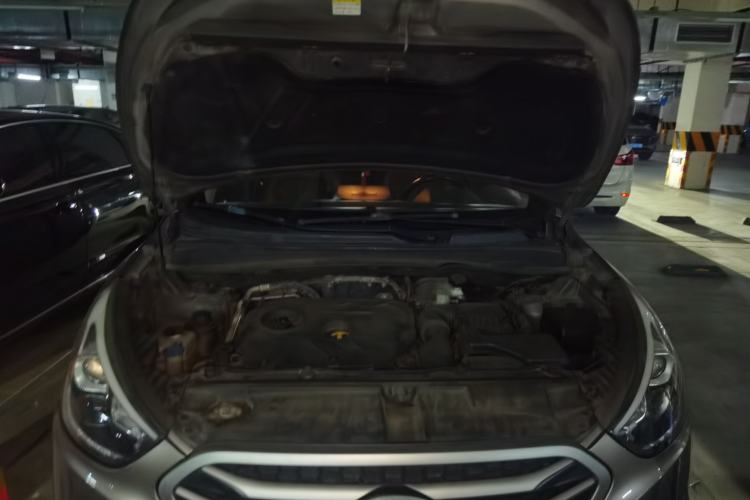 Used Hyundai ix35 2013 2.0L Automatic 4x4 Intelligent GLS China IV Standard Engine Bay