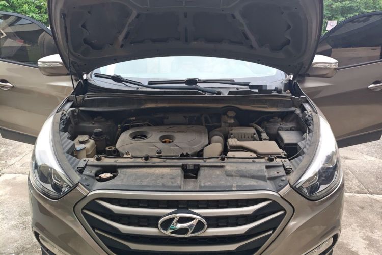 Used Hyundai ix35 2013 2.0L Automatic 2WD Comfort GL China IV Standard Engine Bay