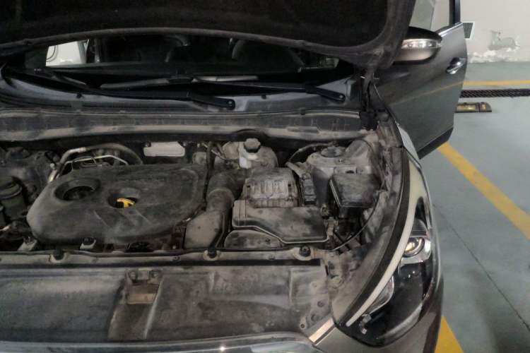 Used Hyundai ix35 2013 2.0L Automatic Two-Wheel Drive Smart GLS China IV Standard Engine Bay Left