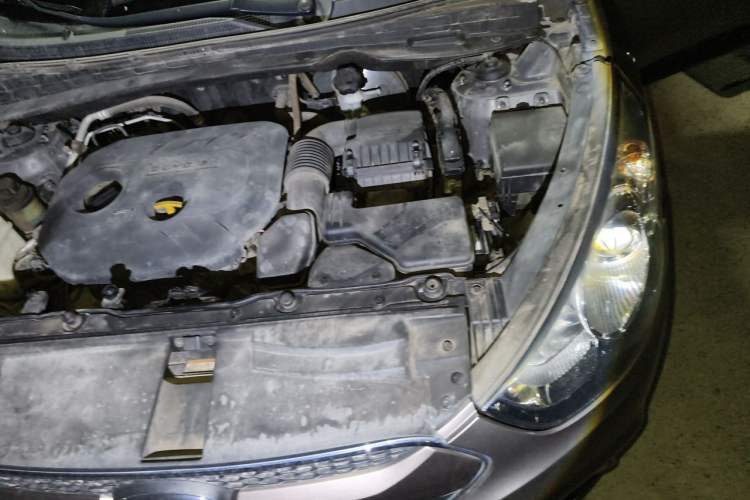 Used Hyundai ix35 2013 2.0L Automatic Two-Wheel Drive Smart GLS China IV Standard Engine Bay Left