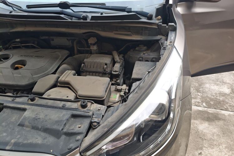 Used Hyundai ix35 2013 2.0L Automatic 2WD Comfort GL China IV Standard Engine Bay Left