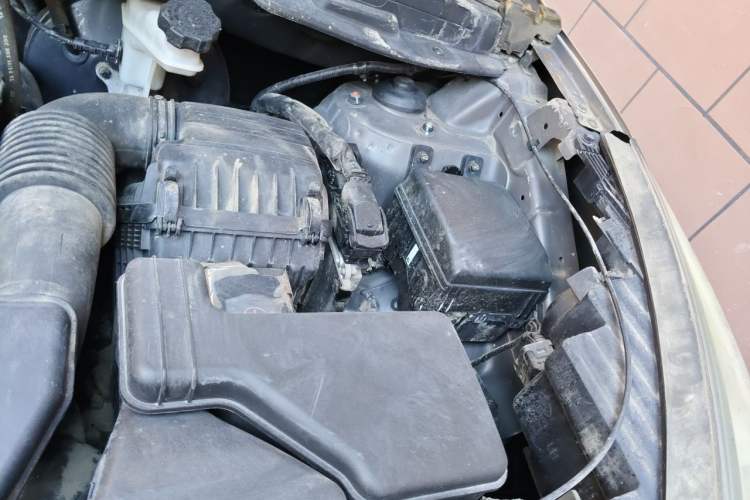 Used Hyundai ix35 2013 2.0L Automatic 2WD Comfort GL China IV Standard Engine Bay Left