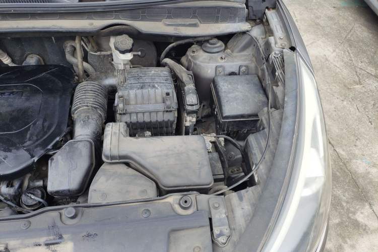 Used Hyundai ix35 2013 2.0L Automatic Two-Wheel Drive Smart GLS China IV Standard Engine Bay Left