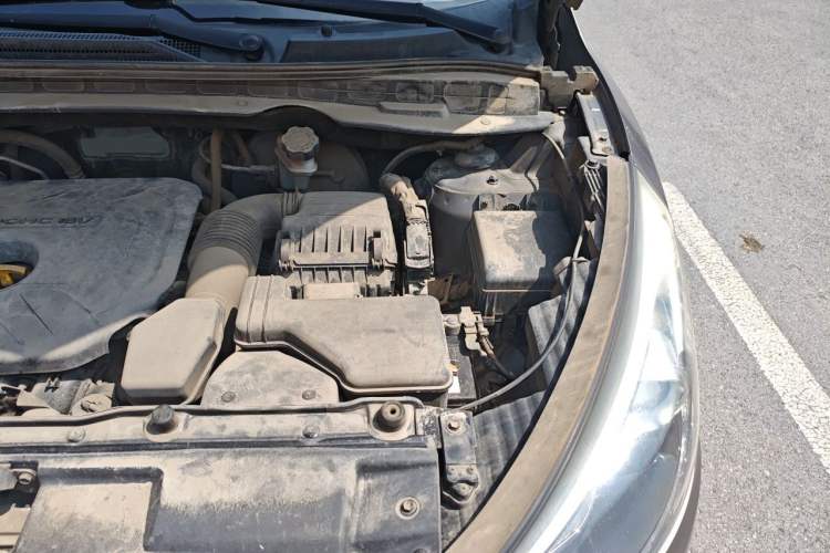 Used Hyundai ix35 2013 2.0L Automatic Two-Wheel Drive Smart GLS China IV Standard Engine Bay Left