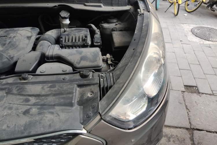 Used Hyundai ix35 2013 2.0L Automatic Two-Wheel Drive Smart GLS China V Standard Engine Bay Left