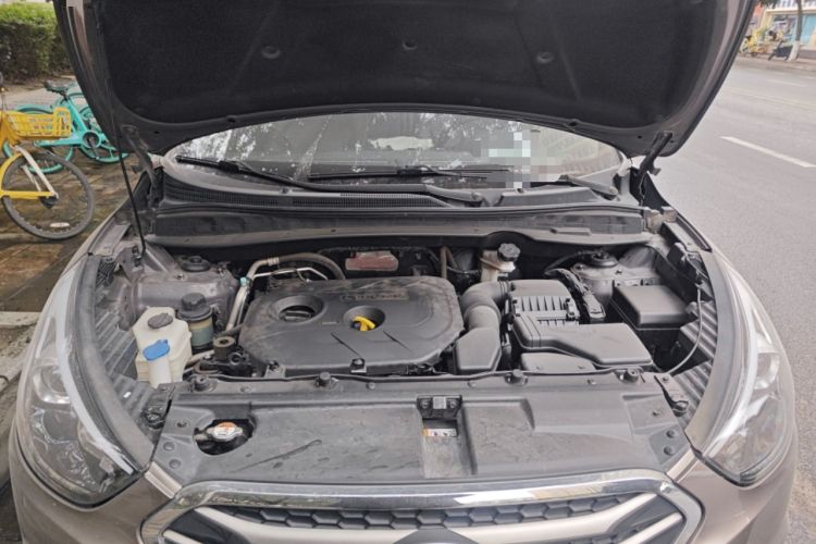 Used Hyundai ix35 2013 2.0L Automatic 4x4 Intelligent GLS China IV Standard Engine Bay
