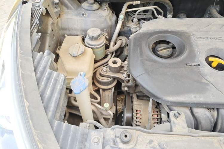 Used Hyundai ix35 2013 2.0L Automatic Two-Wheel Drive Smart GLS China IV Standard Engine Bay Right
